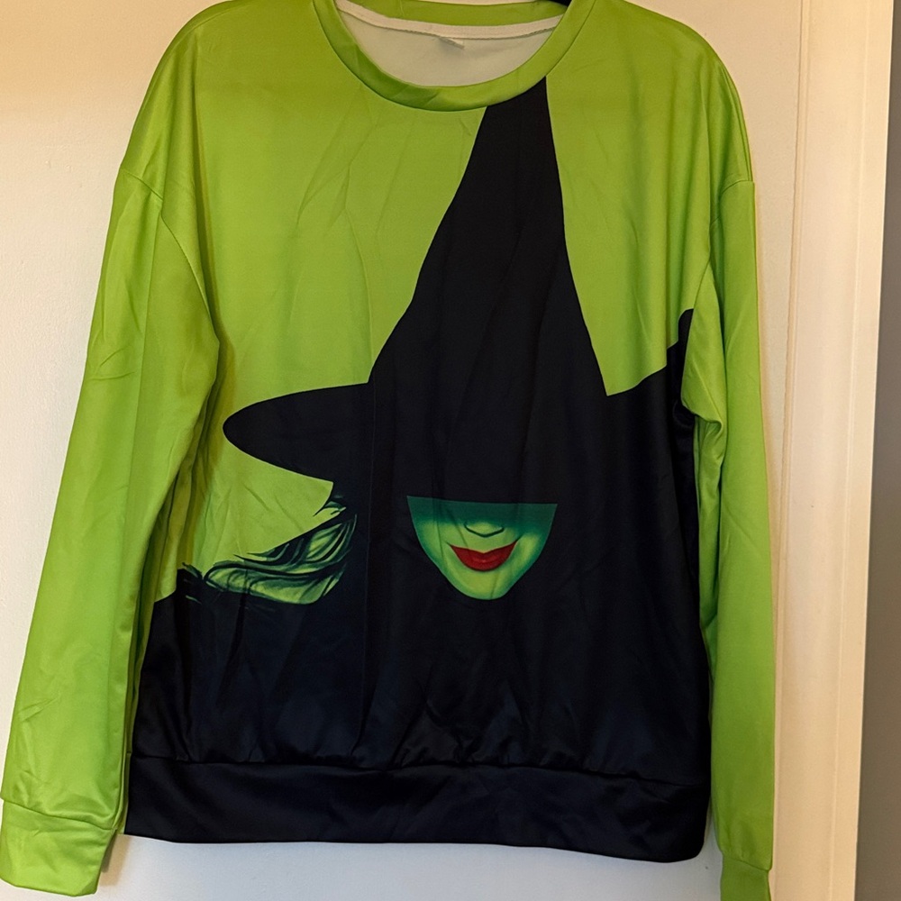 Green and Black Witch Graphic Sweatshirt